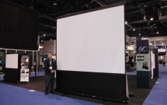 Ecran de proiecție Elitescreens Ecran proiectie portabil Pull Up, 299 x 168 cm, ezCinema F135NWH, format 16:9
