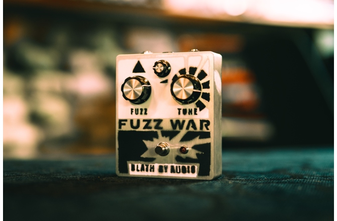 Efect de Fuzz Death By Audio Fuzz War