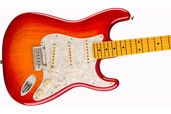 Fender American Professional Stratocaster Maple Fingerboard Aged Cherry Burst — 4