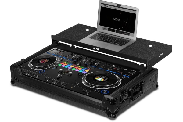 Ultimate Flight Case DDJ-REV7 Plus - Laptop Shelf + Wheels Ultimate Flight Case DDJ-REV7 Plus - Laptop Shelf + Wheels