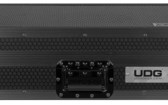 Flightcase pentru console DJ UDG Ultimate Flight Case NI Traktor Kontrol S4 Plus Laptop Shelf