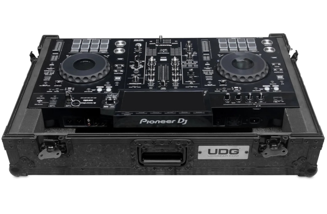 Flightcase pentru console DJ UDG Ultimate Flight Case XDJ-RX3 Plus - Wheels