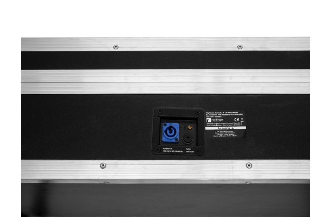 Flightcase PRO pentru 8 x AKKU cu functie de incarcare Roadinger Flightcase 8x AKKU IP UP-4 QuickDMX with charging function