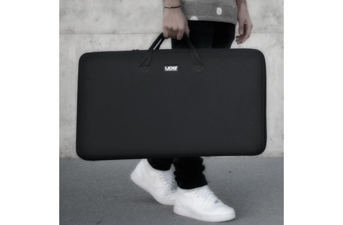 Geanta de transport UDG Creator Hardcase Controller Mk2 - Large