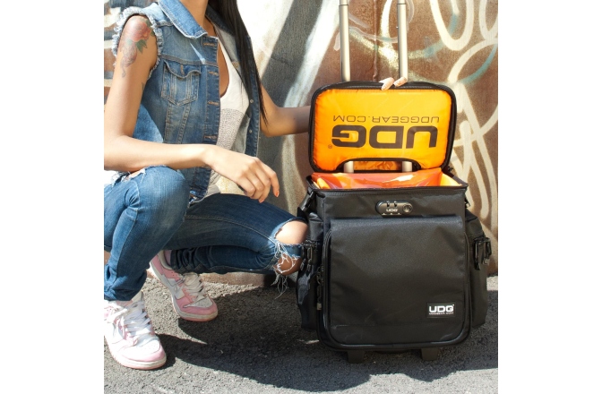 Geanta de transport UDG Ultimate SlingBag Trolley DeLuxe Black/Orange