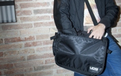 Geantă viniluri / interfață UDG Ultimate CourierBag B/O