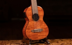 Guitarlele Ortega Timber Series Guitarlele - Flamed Mahogany + Bag