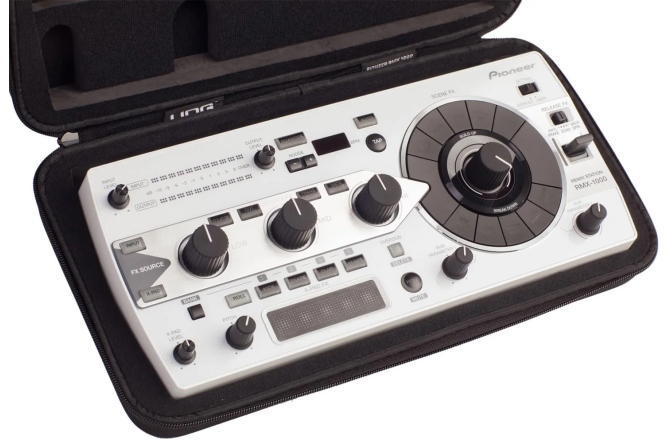 Husă rigidă sampler DJ UDG Creator Hardcase RMX-1000