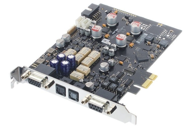 Interfata PCI  RME HDSPe AIO Pro