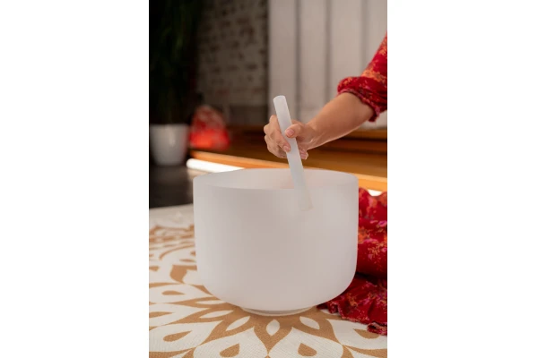Meinl 12" Crystal Singing Bowl, Note G3, 440 Hz, Throat Chakra — 4