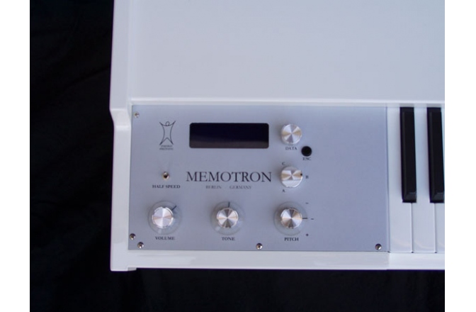 Manikin Electronic Memotron White - produs resigilat