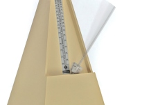 Metronom Wittner  Forma de piramida Culoarea fildesului 817K