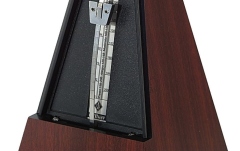 Metronom Wittner Forma de piramida Mahon-granulat 855111