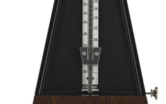 Metronom Wittner  Forma de piramida Nuc-granulat 855131