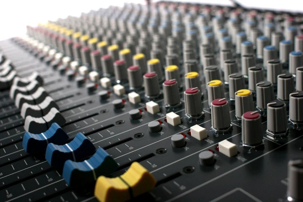 Allen&Heath ZED-22FX — 3