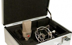 Set de microfon Neumann TLM 103 cu suspensie elastica.