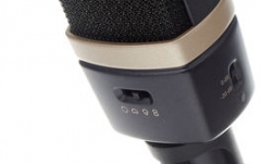 Microfon profesional de studio AKG C314