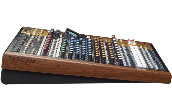 Mixer analogic  Tascam Model 16 