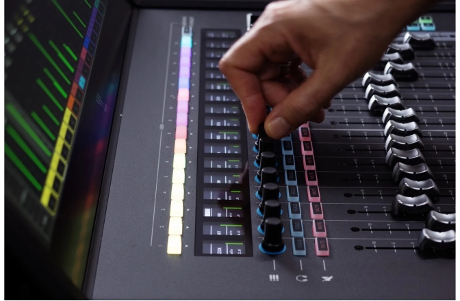 Mixer digital Waves eMotion LV1 Classic