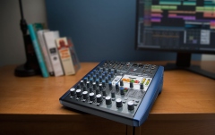 Mixer hibrid cu 8 canale Presonus StudioLive AR8c