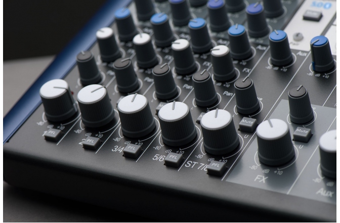 Mixer hibrid cu 8 canale Presonus StudioLive AR8c
