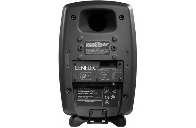 Monitor de studio Genelec 8030A