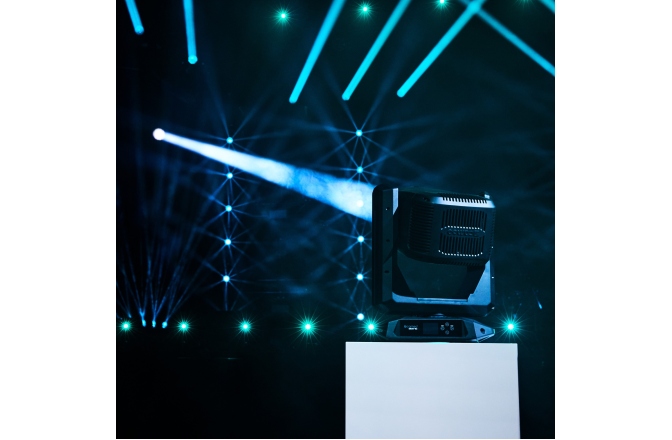 Moving head Cameo ORON H2