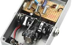 Pedala de Fuzz British Pedal Company  Compact Series MKII Tone Bender - Fuzz