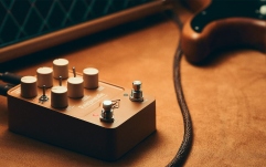 Pedala emulare amp<br /> Universal Audio UAFX Enigmatic 82 Overdrive Special Amp