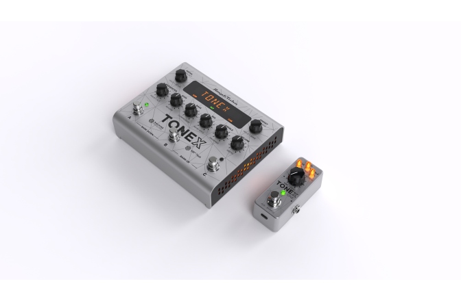 Pedală multi-efect de bas IK Multimedia ToneX One Bass Edition