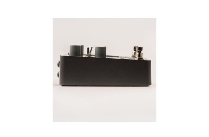 Pedala reverb si delay<br /> Universal Audio UAFX Galaxy 74 Tape Echo & Reverb