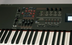 Pian de scena si sintetizator Yamaha S90 XS