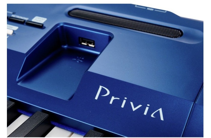 Pian Digital Portabil Casio PX-560 M Privia