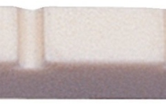 Prăguș plastic bas Partsland Saddle plastic Dintat Bas 4 corzi 42.8 x 6.0 x 9.1/8.0 mm