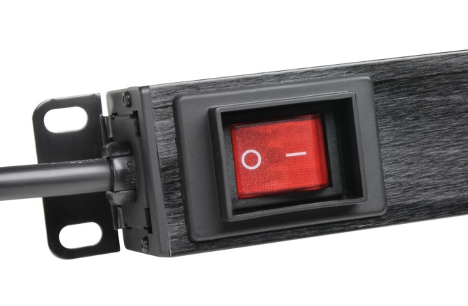 Priză de alimentare Adam Hall AH RACK PDU 8S USB