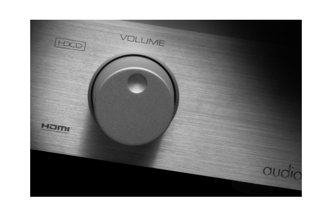 Procesor surround AV Audiolab 8200AP