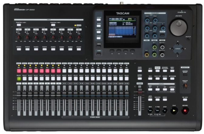 Recorder digital portabil Tascam DP-32SD