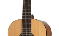 Set chitară clasică cu accesorii Ortega Pickers Pack Classic 4/4