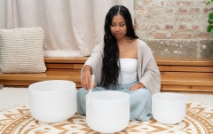 Set de boluri sonice Meinl Sonic Energy Crystal Singing Bowl Set White-frosted A4,F4,D4 Brow Chakra Heart Chakra Sacral Chakra CSBSETAFD