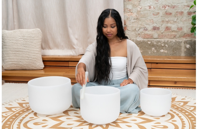 Set de boluri sonice Meinl Sonic Energy Crystal Singing Bowl Set White-frosted A4,F4,D4 Brow Chakra Heart Chakra Sacral Chakra CSBSETAFD