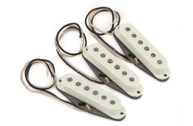 Set doze Fender Pure Vintage '65 Strat Pickup Set Vintage White (3)