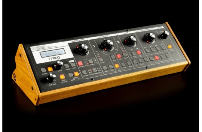 MOOG slim phatty デスクトップ Moog Slim Phatty review | MusicRadar