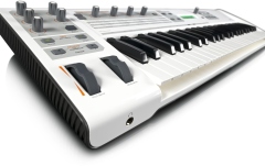 Sintetizator digital M-AUDIO Venom