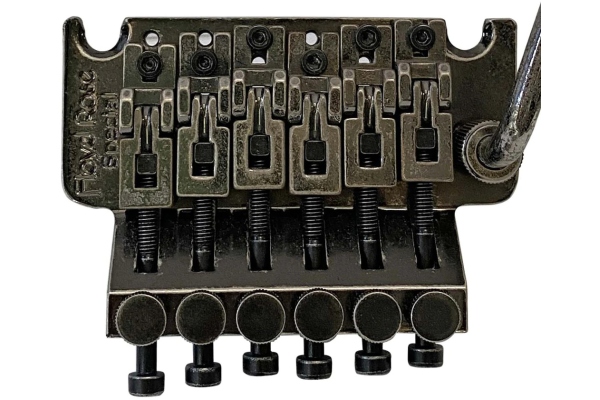 FRTS2000R - Special Tremolo - Relic Black FRTS2000R - Special Tremolo - Relic Black