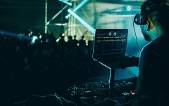 Software DJ (Descărcabil) Serato DJ Pro - ESD