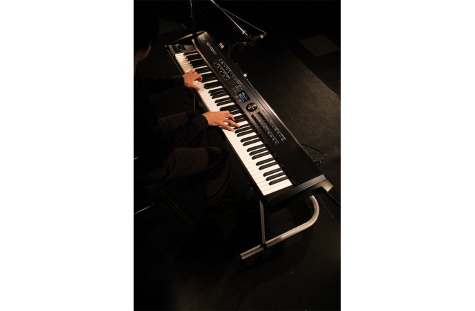 Stage piano Roland RD-700GX