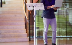 Stativ de laptop Gravity Laptop Stand T-02 White