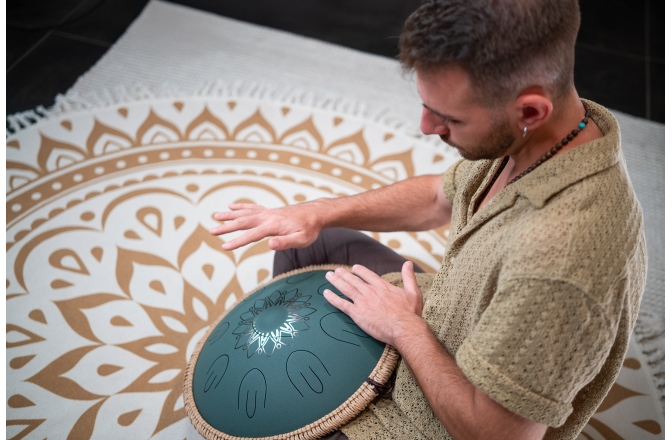 Steel Tongue Fa Major Meinl Sonic Energy 16'' Octave Steel Tongue Drum, F Major, 9 Notes, 432 Hz, Dark Green, Engraved floral design