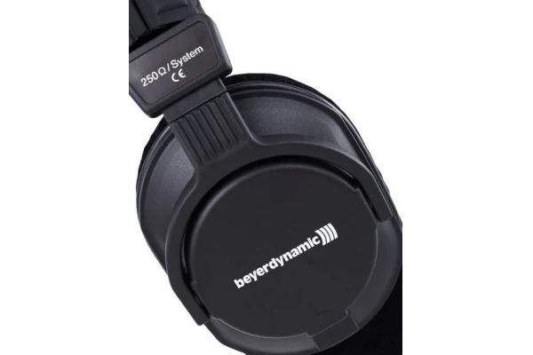 Beyerdynamic DT-250/250 — 4
