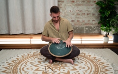 Tongue Drum F# minor Meinl Sonic Energy 16'' Octave Steel Tongue Drum, F# Minor, 9 Notes, 432 Hz, Dark Green, Engraved floral design